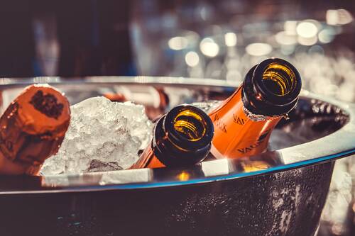 champagne, party, alcohol, happy birthday, drink, sparkling wine, bottles, anniversary, new year's eve, alcoholic, event, celebration, beverage